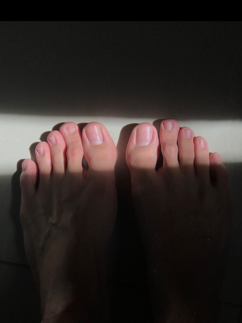 beautylongfeet onlyfans leaked picture 1