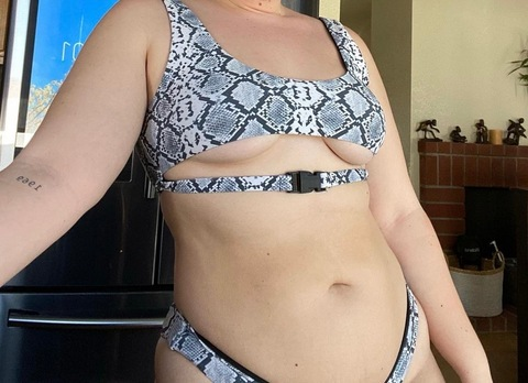 clairebaby33 onlyfans leaked picture 1