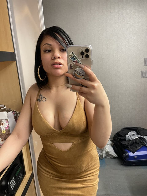 honey.mara onlyfans leaked picture 1