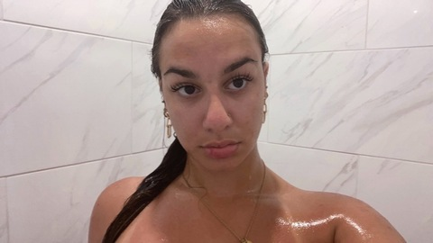 isabellamalese onlyfans leaked picture 2