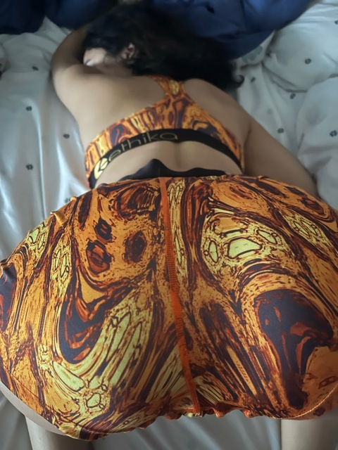 ittybittyathena onlyfans leaked picture 2