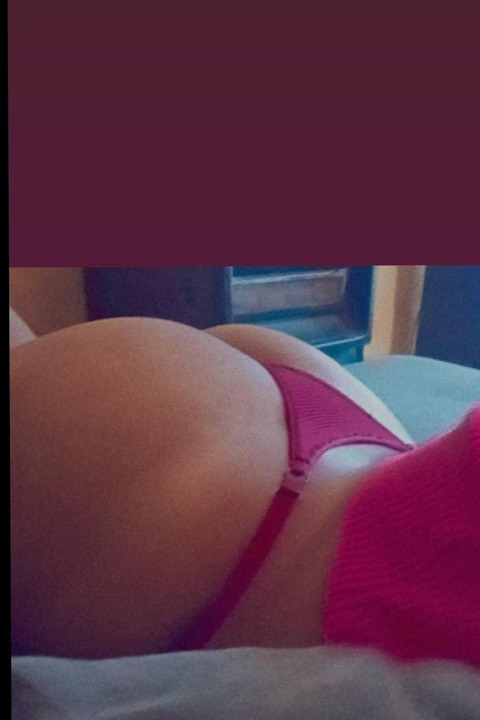 lareinamomo7 onlyfans leaked picture 1