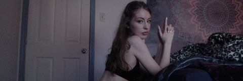 linzeeerinwoods onlyfans leaked picture 2