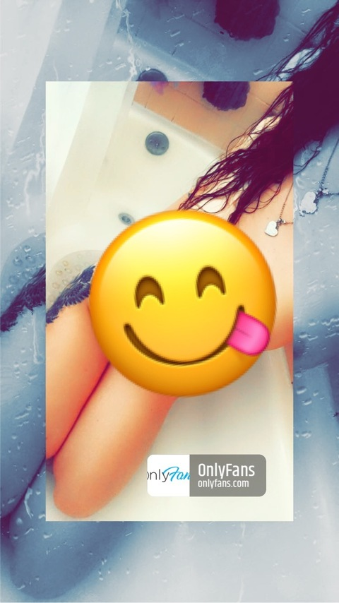 lulucifer32 onlyfans leaked picture 2