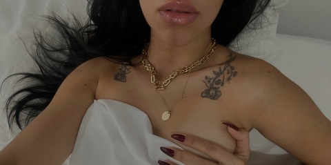 mariamoretti onlyfans leaked picture 1