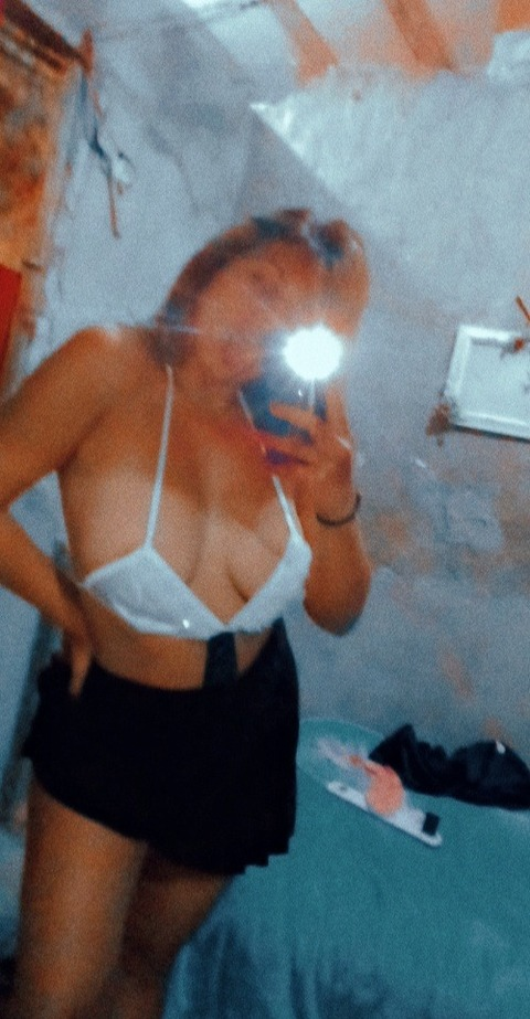 morenapapiii onlyfans leaked picture 1