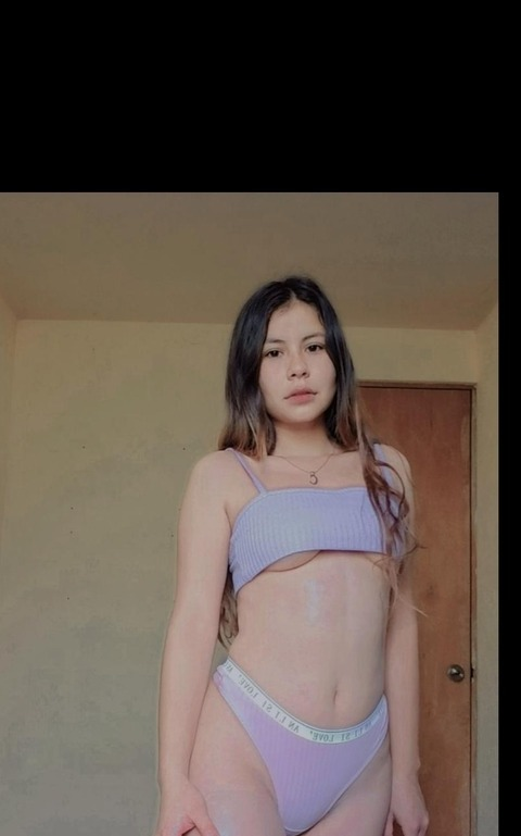 ruedacarol18 onlyfans leaked picture 2