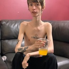 shelovestheneck onlyfans leaked picture 1