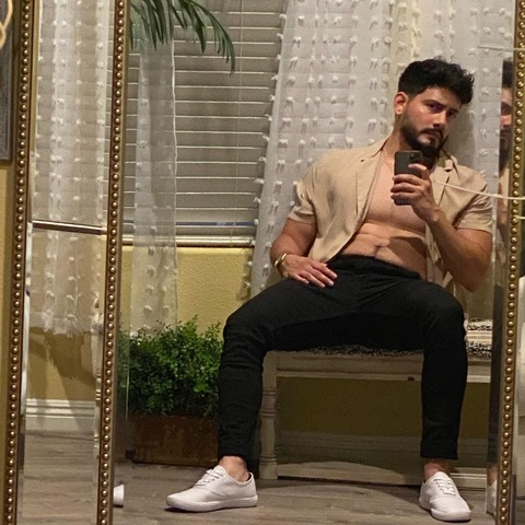 tuxedomaxskk onlyfans leaked picture 1